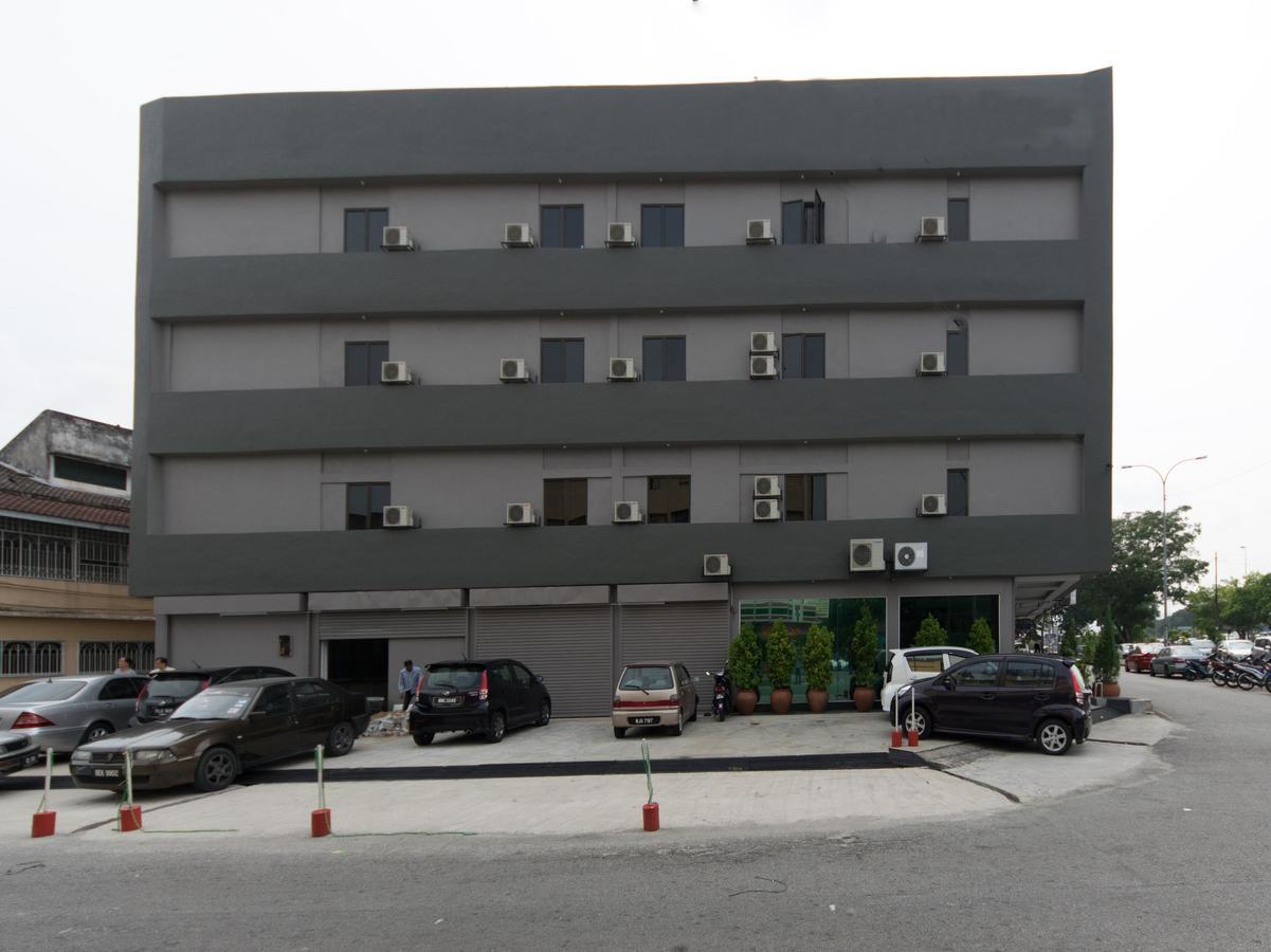 Lavana Hotel Batu Caves Extérieur photo