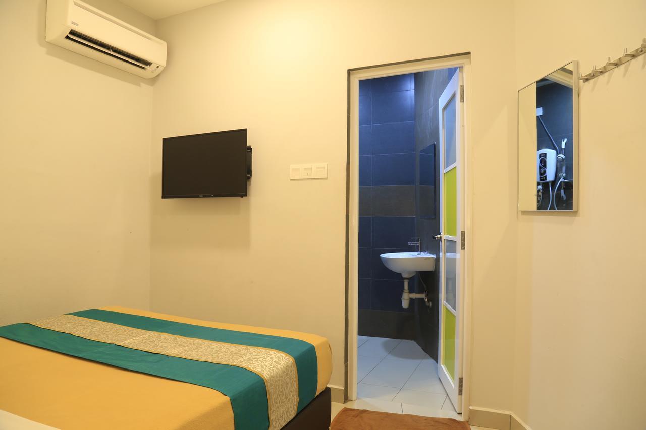 Lavana Hotel Batu Caves Extérieur photo