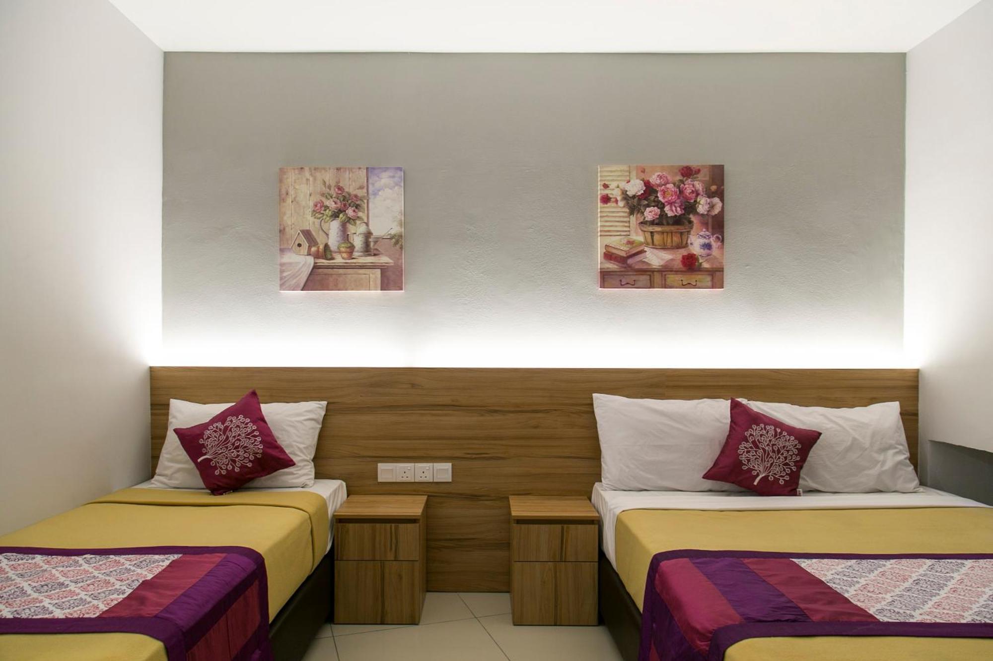 Lavana Hotel Batu Caves Extérieur photo