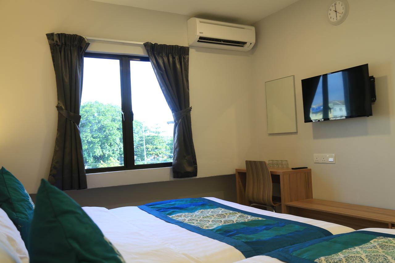 Lavana Hotel Batu Caves Extérieur photo