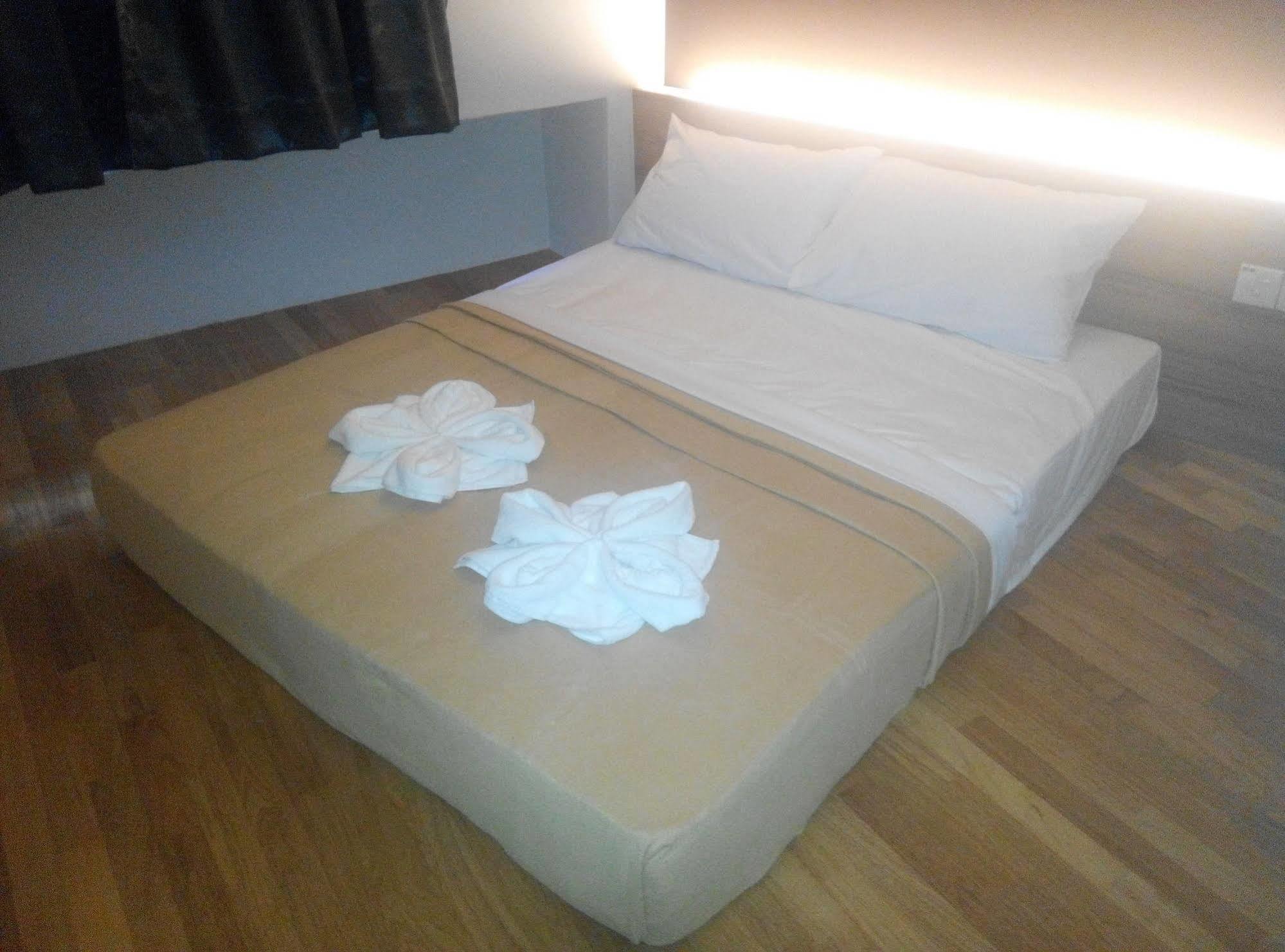 Lavana Hotel Batu Caves Extérieur photo