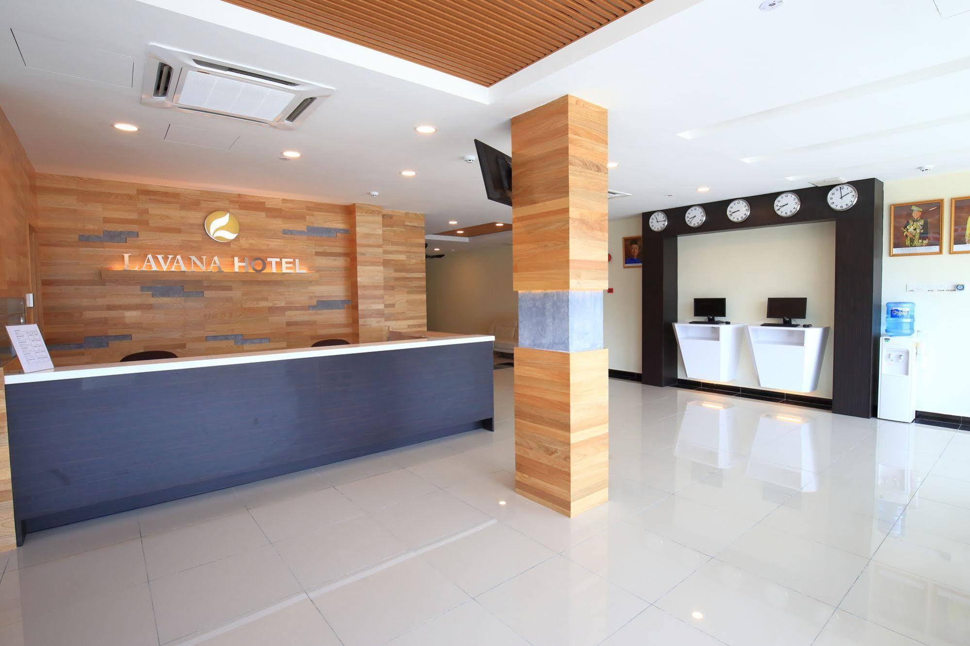 Lavana Hotel Batu Caves Extérieur photo