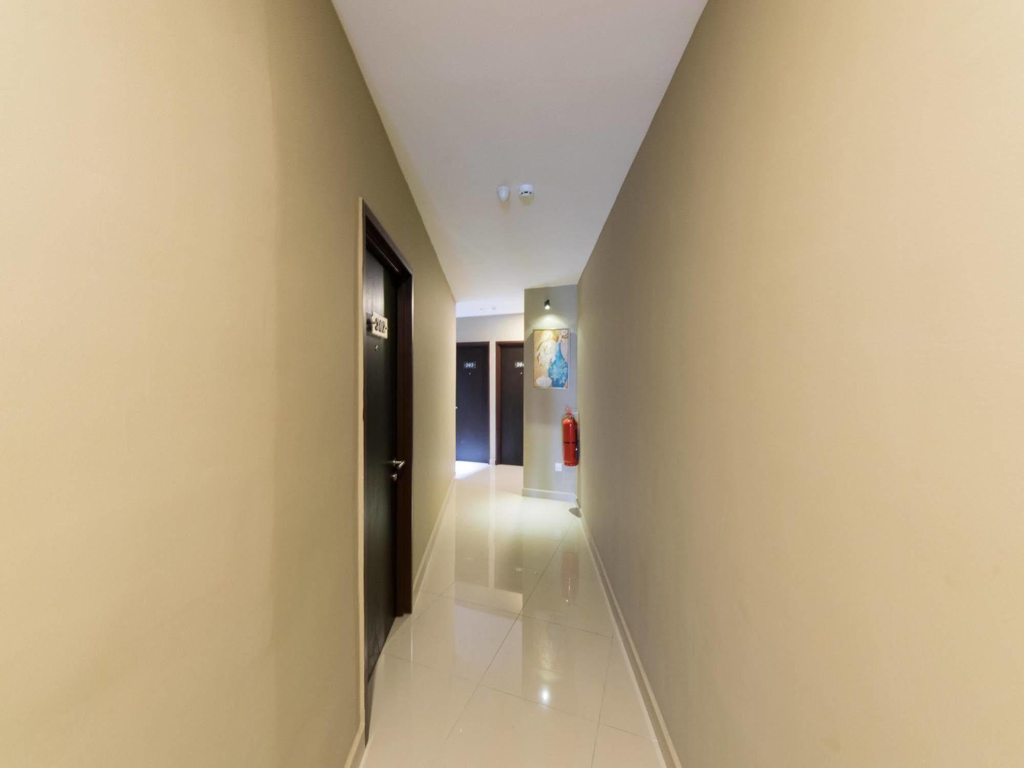 Lavana Hotel Batu Caves Extérieur photo