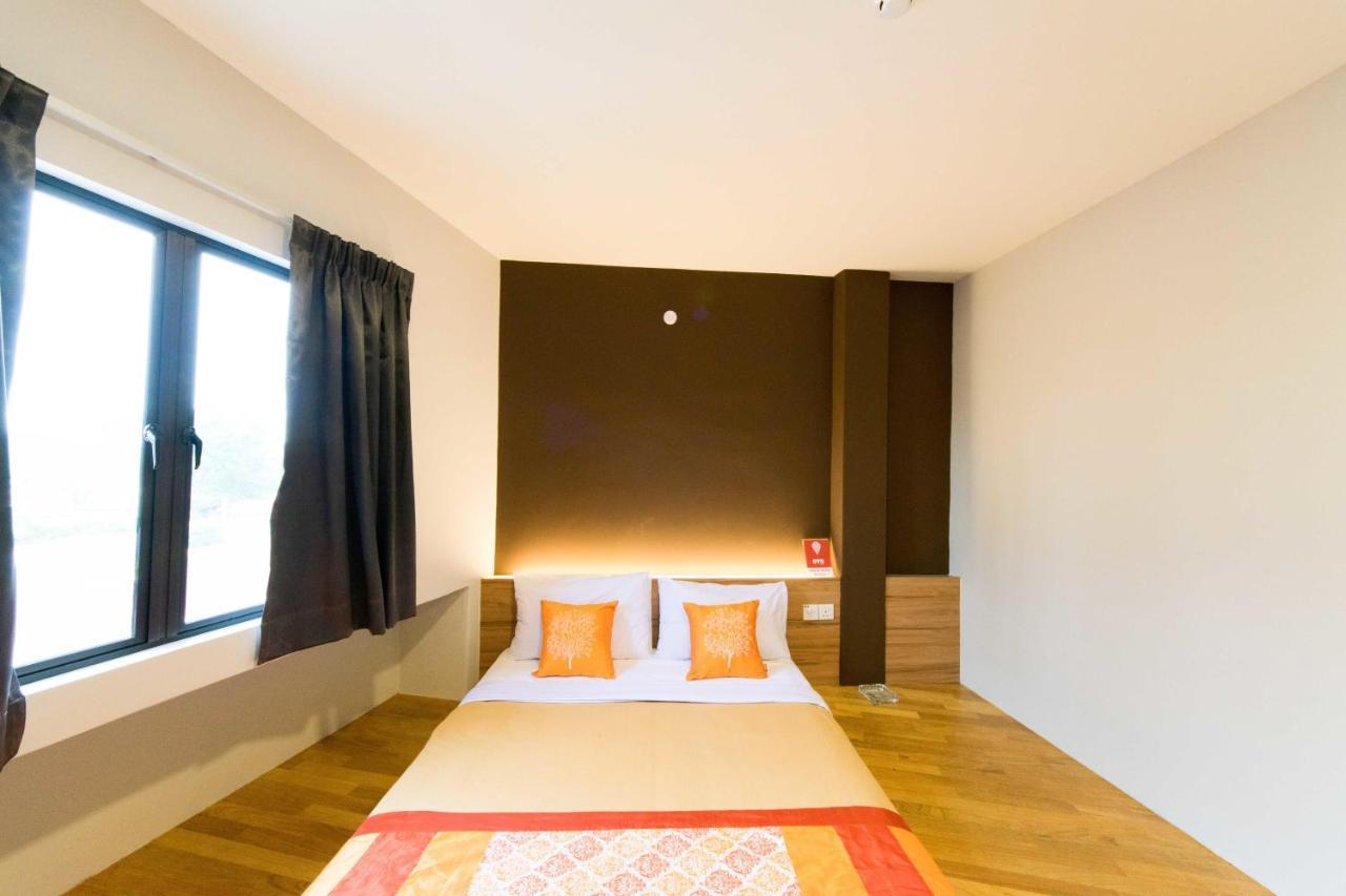 Lavana Hotel Batu Caves Extérieur photo